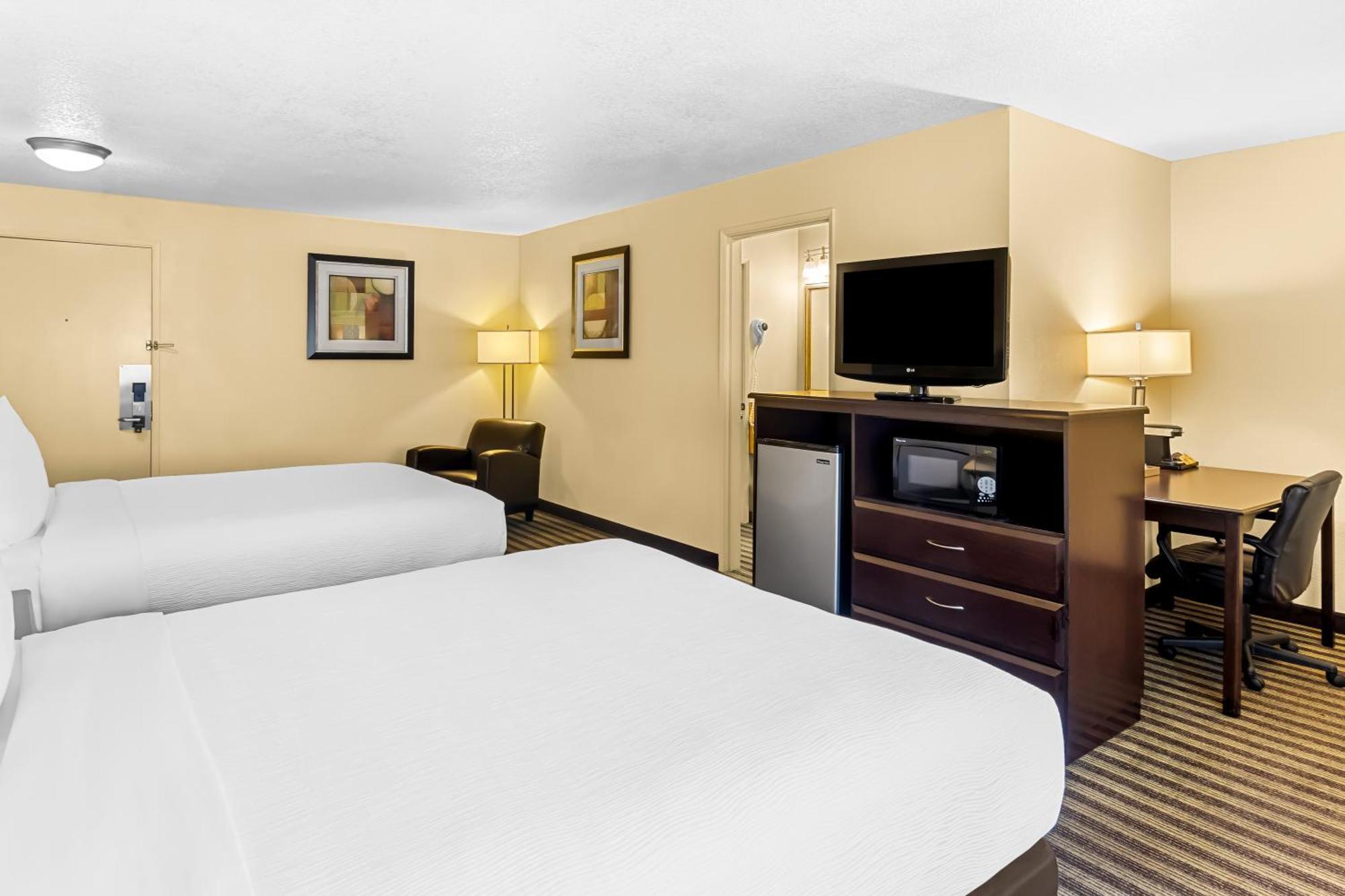 Quality Inn & Suites Vancouver - Hazel Dell Экстерьер фото